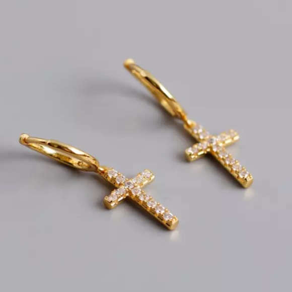 ⚡️Insta gold plated cross earrings - Picture 2 of 6